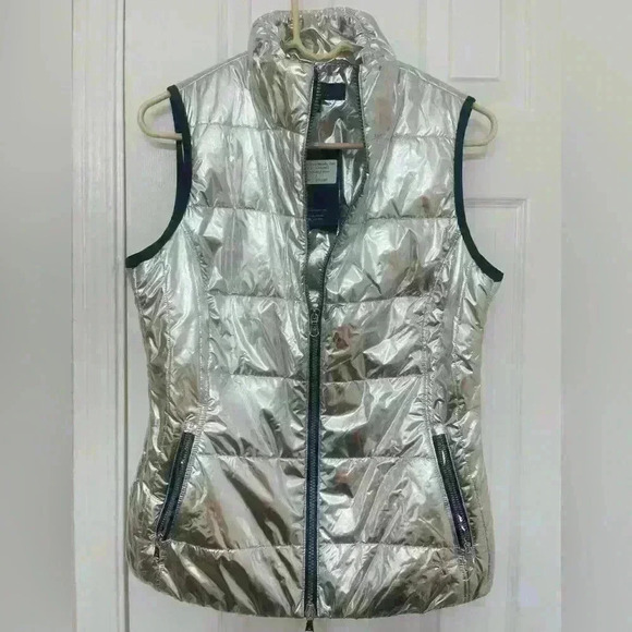 NWT LOHLA SPORT THE SHINY METALLIC SILVER VEST - Picture 1 of 11
